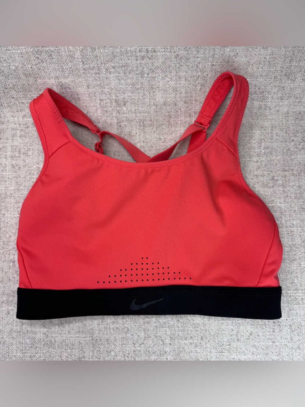 Nike Dri Fit Crisscross Back Sports Bra size small pink, black pullover wireless